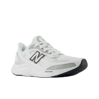 Fresh Foam Arishi V4 נעלי ריצת כביש נשים צבע לבן | NEW BALANCE | ניו באלאנס