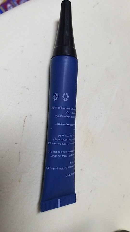 חוות דעת - קרם עיניים חדשני ופורץ דרך להרמה, הלבנה ושיקום