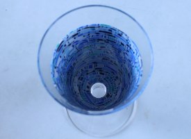גביע קידוש בגווני כחול ולבן