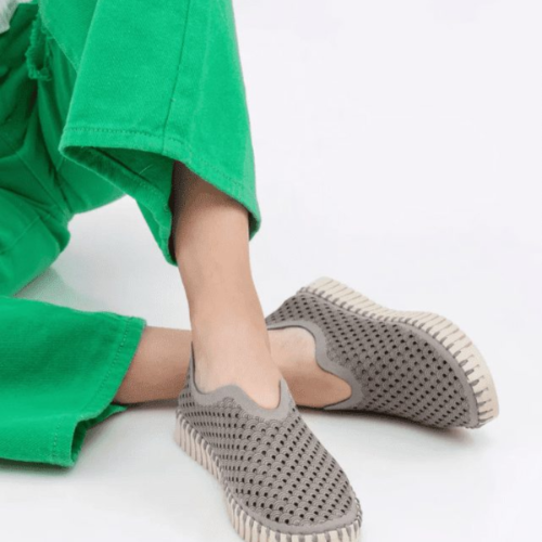 ILSE JACOBSEN |אילסה ג'ייקובסון -נעלי סניקרס לנשים אילסה ג'קובסון בצבע אפור Ilse Jacobsen Tulip