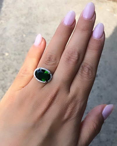טבעת אליפסה ירוקה- כסף 925