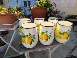 קנקן שתיה קרה אמייל מעוצב 2.5 ליטר
