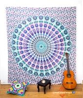 לונגי מנדלה טווסי ורוד ירוק - Peackok Mandala Tapestry