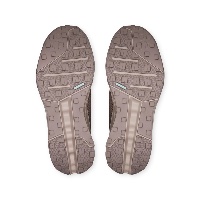 On Cloudhorizon Men Fog/Desert