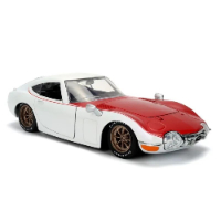 פינק סליפס טויוטה - 1:24 JADA Pink Slips 67 Toyota 2000 GT