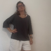 חולצה מדגם איה (שרוול 3/4) בצבע פחם