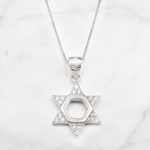 מגן דוד מכסף משובץ אבני זרקון T6360