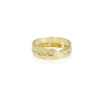 טבעת נישואין רחבה עם עיטור 4.5ממ רוחב