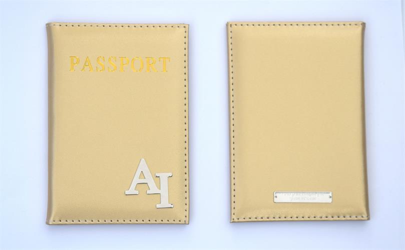 כיסוי לדרכון דמוי עור זהב עם הקדשה אחורית