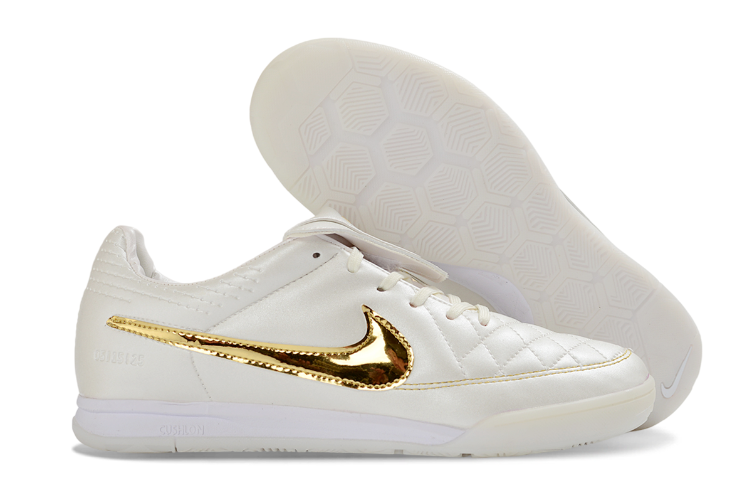 נעלי כדורגל נייק Jordan Tiempo Streetgato לבן זהב