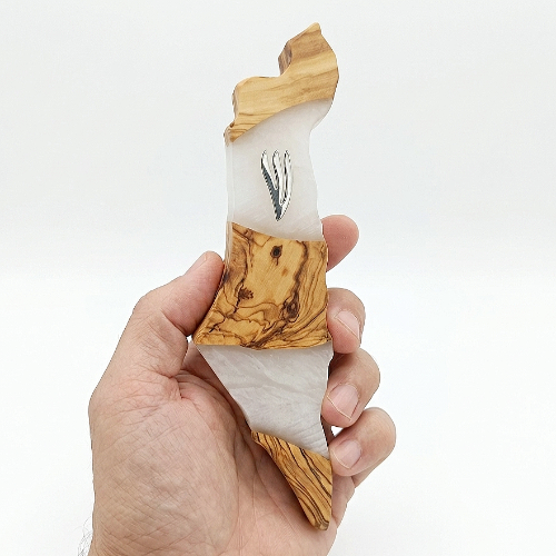 Mezuzá de Diseño en Forma del Mapa de Israel – Blanco Perla y Madera de Olivo