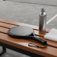 מחבט פאדל מקצועי קל משקל ובולם זעזועים דגם PADEL PRO