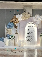 קיר קרניזים לברית מפואר 3