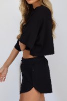 חולצת קרופ טומי LB שחור