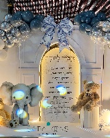 קיר צילום לברית – קיר קרניז ענק עם דובים וכדור פורח