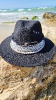 כובע מעוצב black