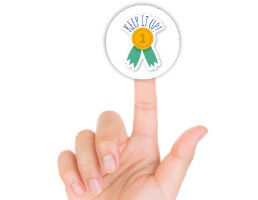 מארז מתנה אישי למורה לסוף/לתחילת שנה עם משפט השראה של יאנוש קורצ׳אק