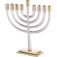 חנוכייה לנרות אלומיניום מהודרת עם קנים זהב