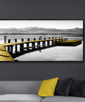 תמונת קנבס מעוצבת הדפס מזח עץ ונוף מונוכרום "מזח על הים" | תמונה גדולה לבית | תמונת קנבס לרוחב