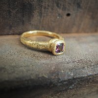 18K Gold Pink Spinel Ring