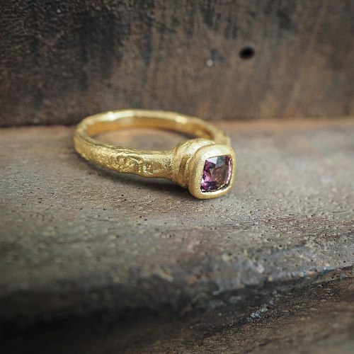 18K Gold Pink Spinel Ring