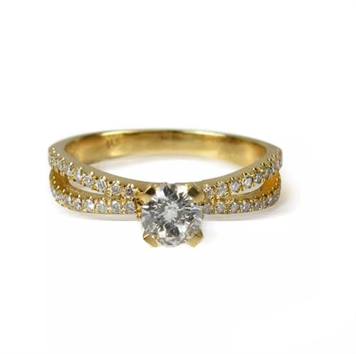 טבעת זהב משובצת יהלומים 1.30 קראט