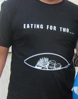חולצת קוקובו לגבר- Eating For Two - אוכל בשביל שניים...חולצה מדליקה לאבא שבדרך. חולצה מלאת הומור!
