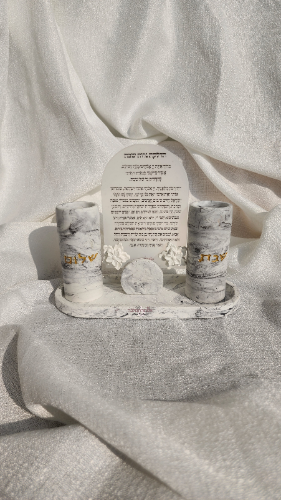 סט פמוטים גבוהים על מגש אובלי וברכת הדלקת נרות אקרילית