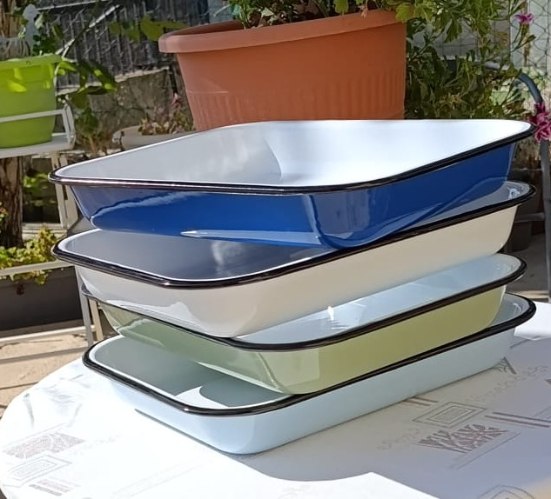 תבנית אפייה והגשה מאמייל איכותי (34x27 ס"מ) – Enamel Boutique
