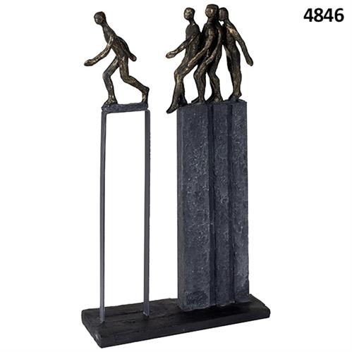 פסל אומנותי  - צעד אחד לפני כולם GRACIA GALLERY גובה 42 ס"מ דגם 4846