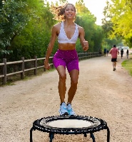 אימון כושר על טרמפולינה מקצועית מבית JumpSport