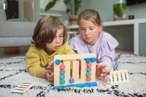 אתגר הג’ירפה – משחק התאמה עם כרטיסיות