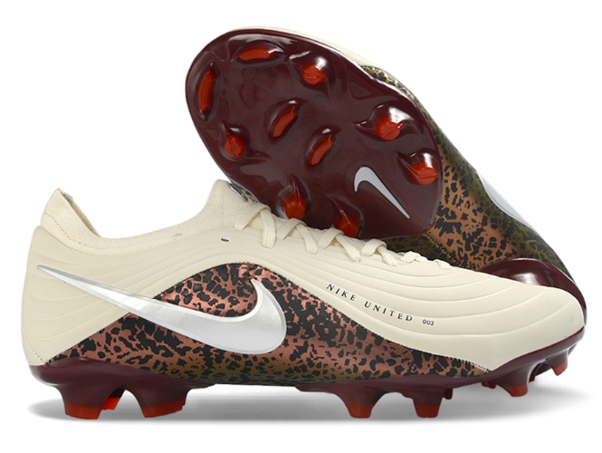 נעלי כדורגל Nike Tiempo Maestro Elite מנומר