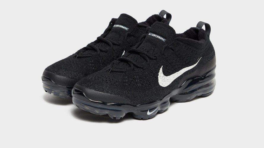 נעלי Air VaporMax Flyknit שחור לבן