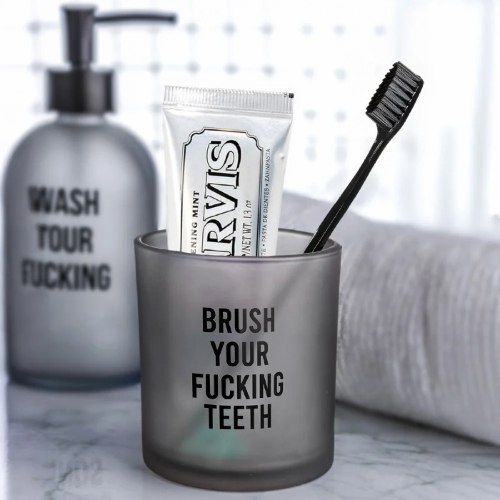 כוס למברשות שיניים עם מסר Brush Your Fucking Teeth - מארז לא מושלם