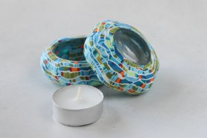 זוג פמוטים בגווני טורקיז, ירוק ונגיעות כתומות