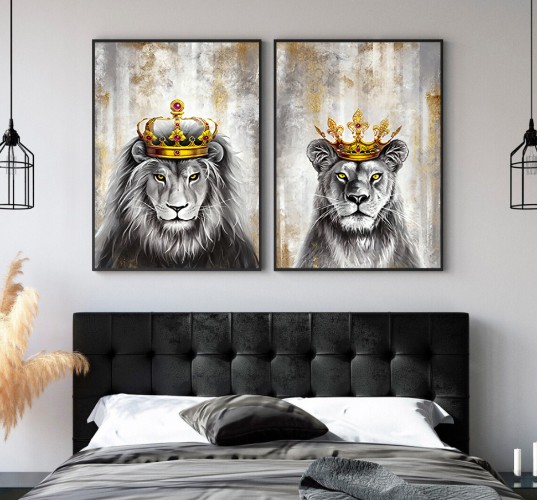 "אריה ולביאה" זוג תמונות קנבס של אריה ולביאה עם כתר, תמונה זוגית רומנטית ומעצימה לסלון או חדר שינה