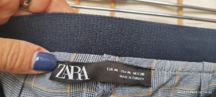 מכנסי משבצות מחויטים של Zara – מידה M | סטייל קלאסי ואלגנטי
