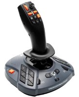 בקר טיסה Thrustmaster SimTask Farmstick Xbox/PC – פריט בודד בצבע אפור-שחור עם כפתורים כתומים המוצג על רקע לבן