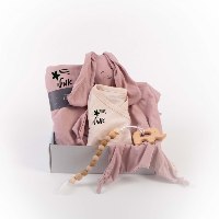 מתנה ליולדת- Bunny Baby- שמיכה, בגד גוף עם שם התינוק, שמיכי ארנב ומחזיק מוצץ-נשכן.