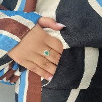 טבעת אמרלד ויהלומים בזהב סגנון דיאנה