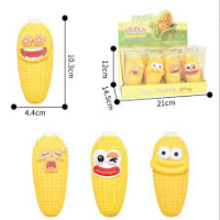סקווישי תירס קראנצ'י עם פרצוף - squishy Crunchy corn with a face