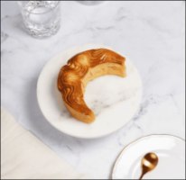תבנית סיליקון חצי ירח לבריוש – 14 שקעים (278 מ"ל)