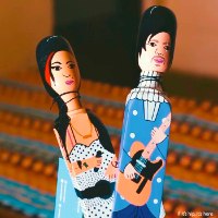 בובת עץ עומדת של המוזיקאית איימי ויינהאוס Amy Winehouse - סוג ב'