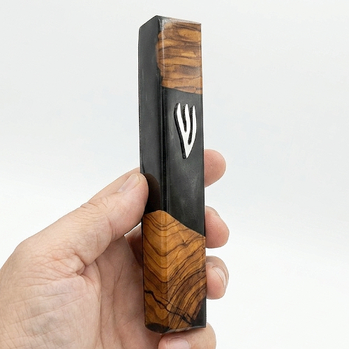 Mezuzá 15cm "Black & Wood": Olivo y Epoxi Negro