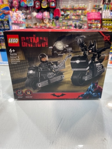 Lego batman מרדף אופנועים