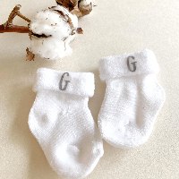 גרביים  עם אות ראשונה / שם התינוק