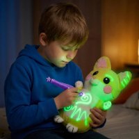 בובת קטיפה קסומה עם עט זוהר בחושך – GlowBabies