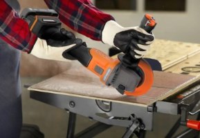 משחזת זווית חשמלית נטענת Black+Decker BCG6L8N-XJ 18V – אדם חותך אריח