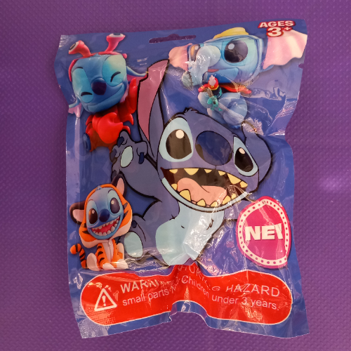 שקיות הפתעה - בובת סטיץ - דמות + 3 קלפים -  STITCH DN-543